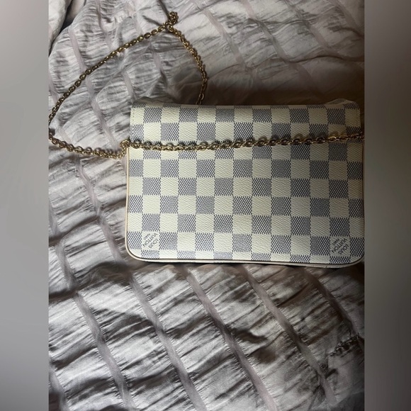 LV Damier Azur Felicie Crossbody Pouchette - Picture 6 of 10